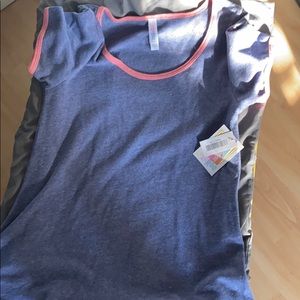 Women’s LuLaRoe Classic T